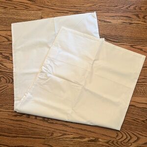 NWOT Brooklinen Set of Two King Size Cream Cotton Percale Pillowcases
